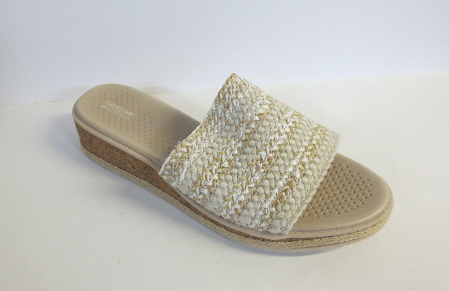 BZEES LIFESTRIDE WOMEN’S RAFFIA WEDGE SLIDE SANDALS – US 8 WIDE