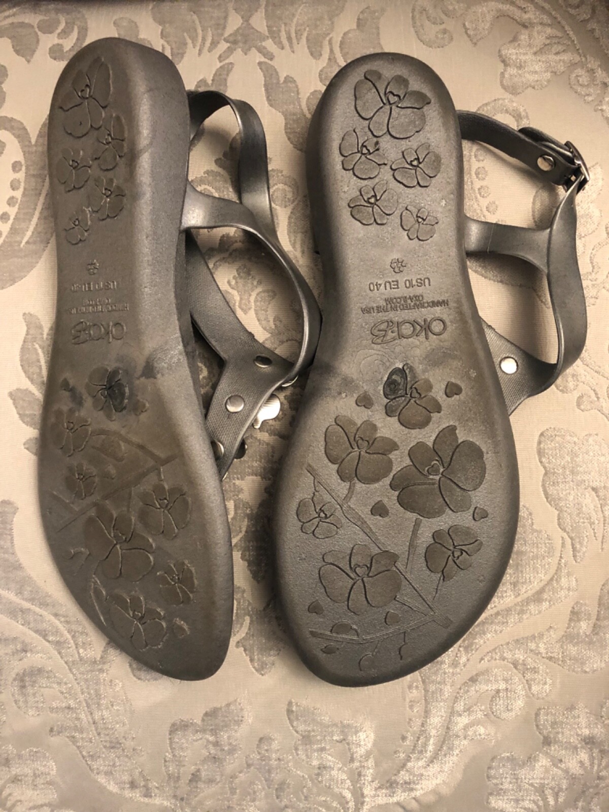OKA B Gray Women’s Sandals with Metal Silver Flower detail Size 10