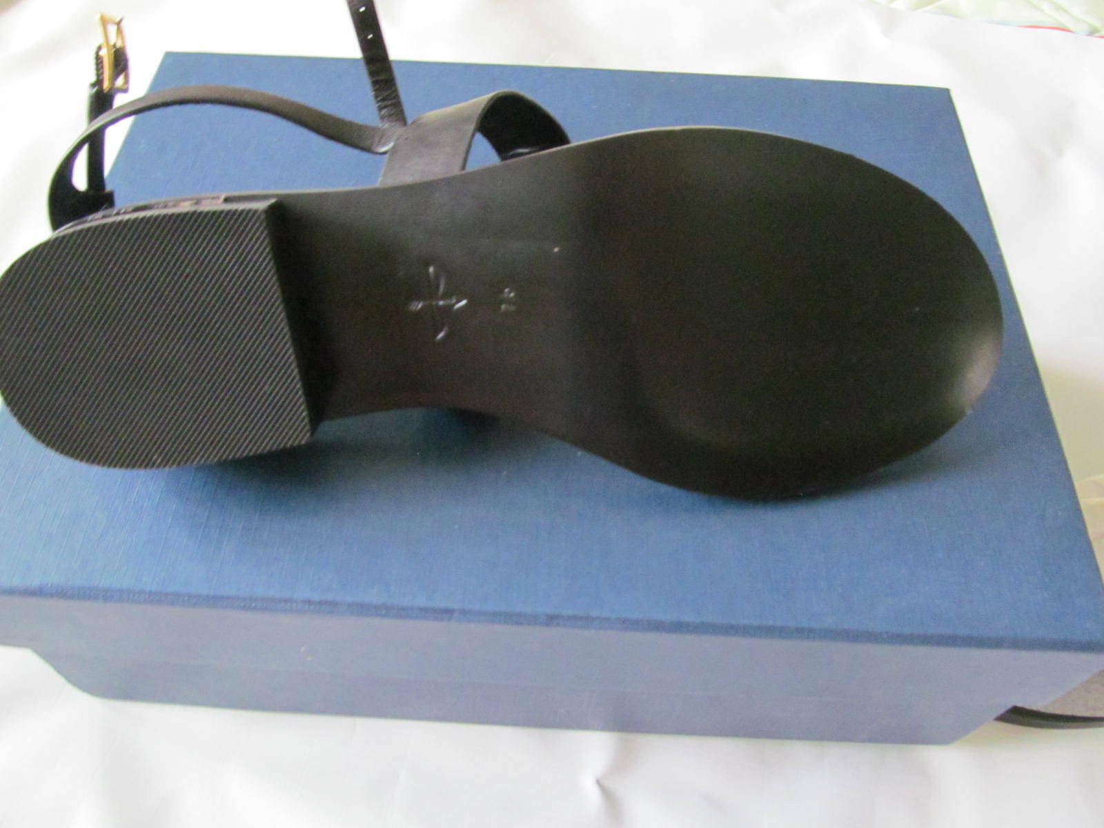 NWB Pour La Victoire 100% Leather ACADIA Black Vachetta Gold Accent Sandals 7.5M