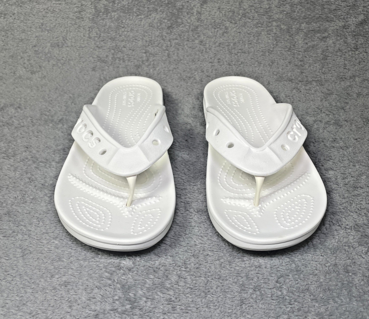 Crocs Baya II Flip Unisex Flip Flop sandal USA Mens 6 Womens 8, + jibbitz holes
