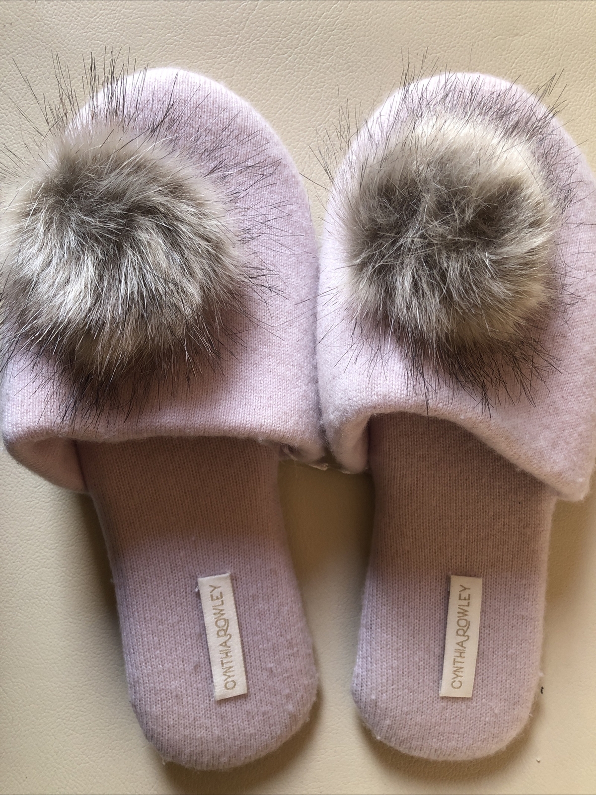 Cynthia Rowley New York 100% Cashmere & Faux Fur Slippers Suede Sole Sz L