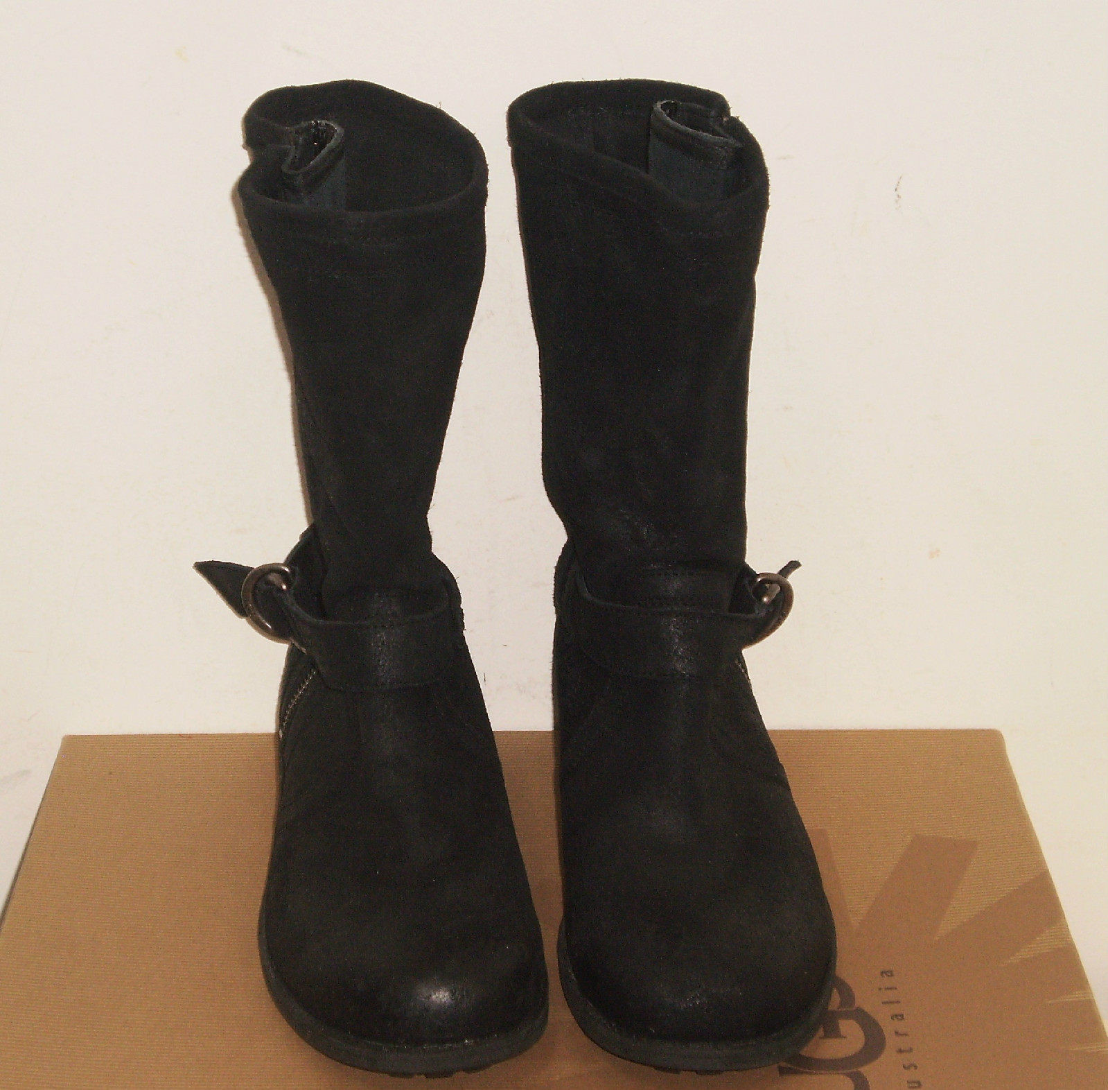 UGG Australia SILVA Moto Inspired Boot BLACK Burnished Suede 6US NWOB $175 MSR
