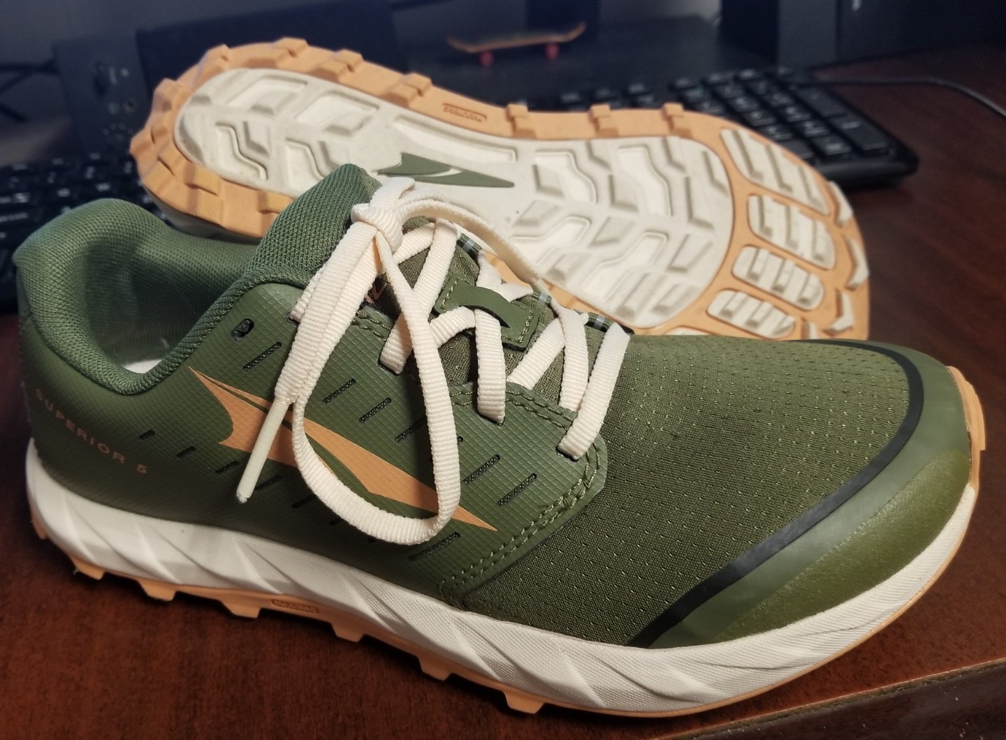 ALTRA SUPERIOR 5 Trail Running Shoes Womens US Size 6.5 Green Olive AL0A5483315