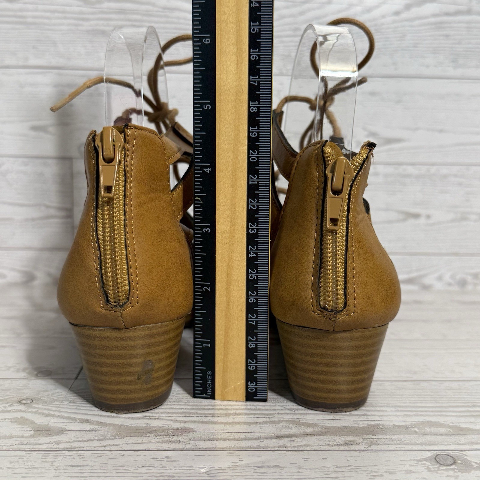 TRASH Ankle Sandals Sz 8 Gladiator Lace up Strappy Boho Cottagecore Coastal Chic