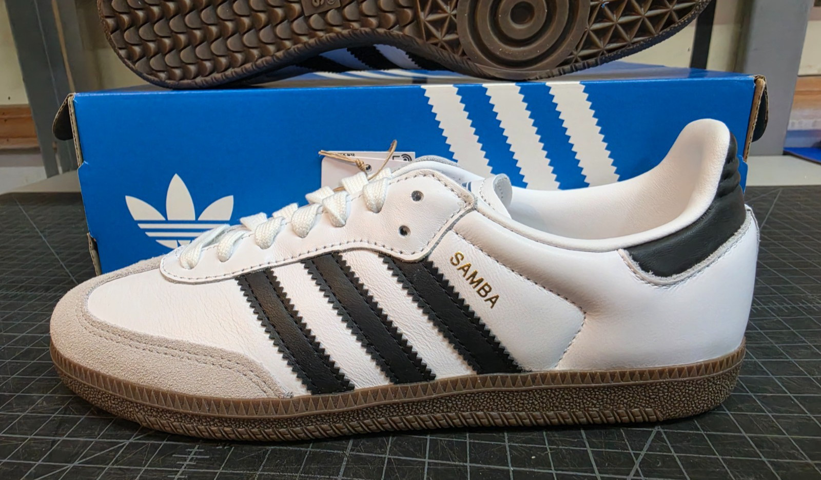 Adidas Samba OG W Shoes (IG9030) Ladies Size: 6.5