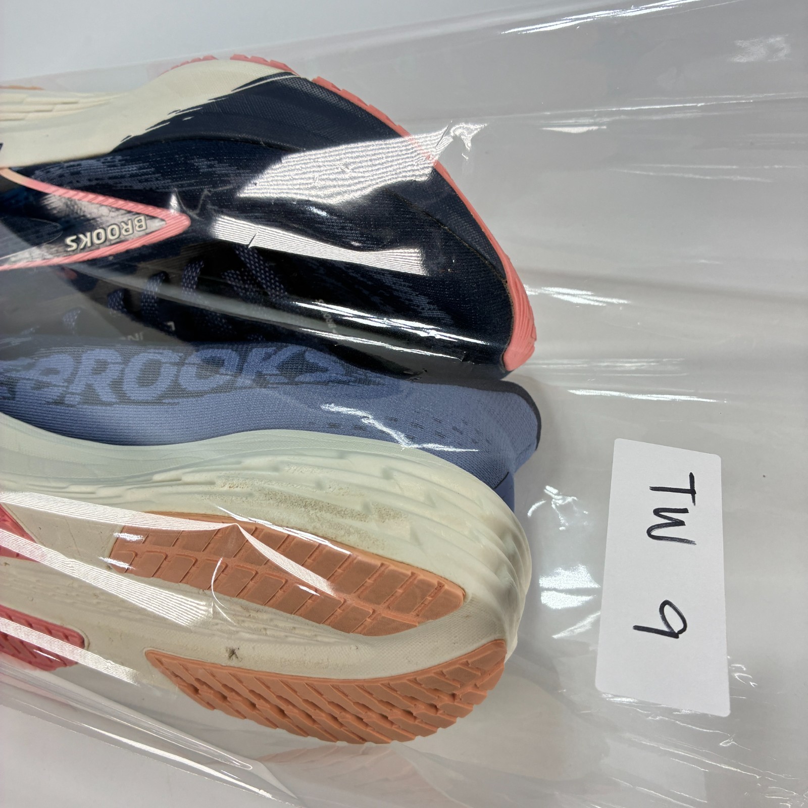 Brooks Launch 11 Peacoat Blue Peach Running Shoes 1204391B483 Women’s Size 10