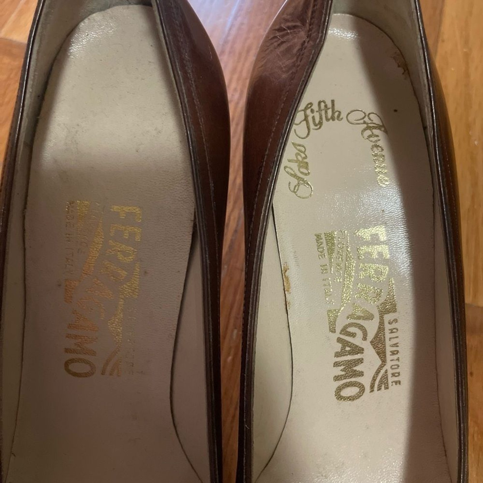 Salvatore Ferragamo brown low heel leather pumps size 9 AAA