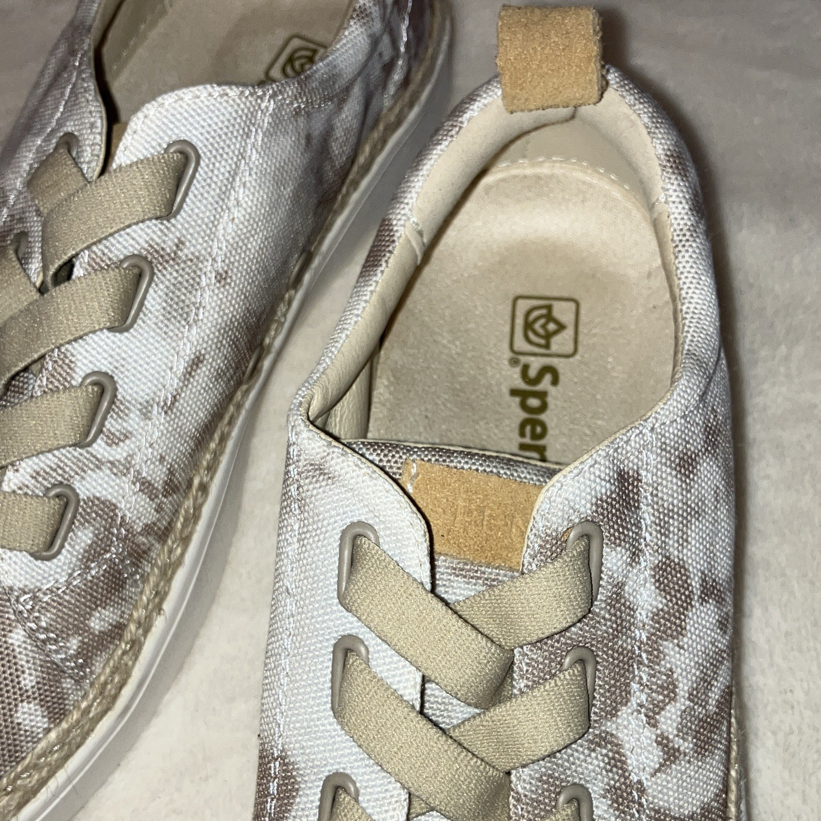 Spenco Women’s Tie-Dye Canvas Low Top Lace-Up Sneakers 7 Beige/White Rubber A2