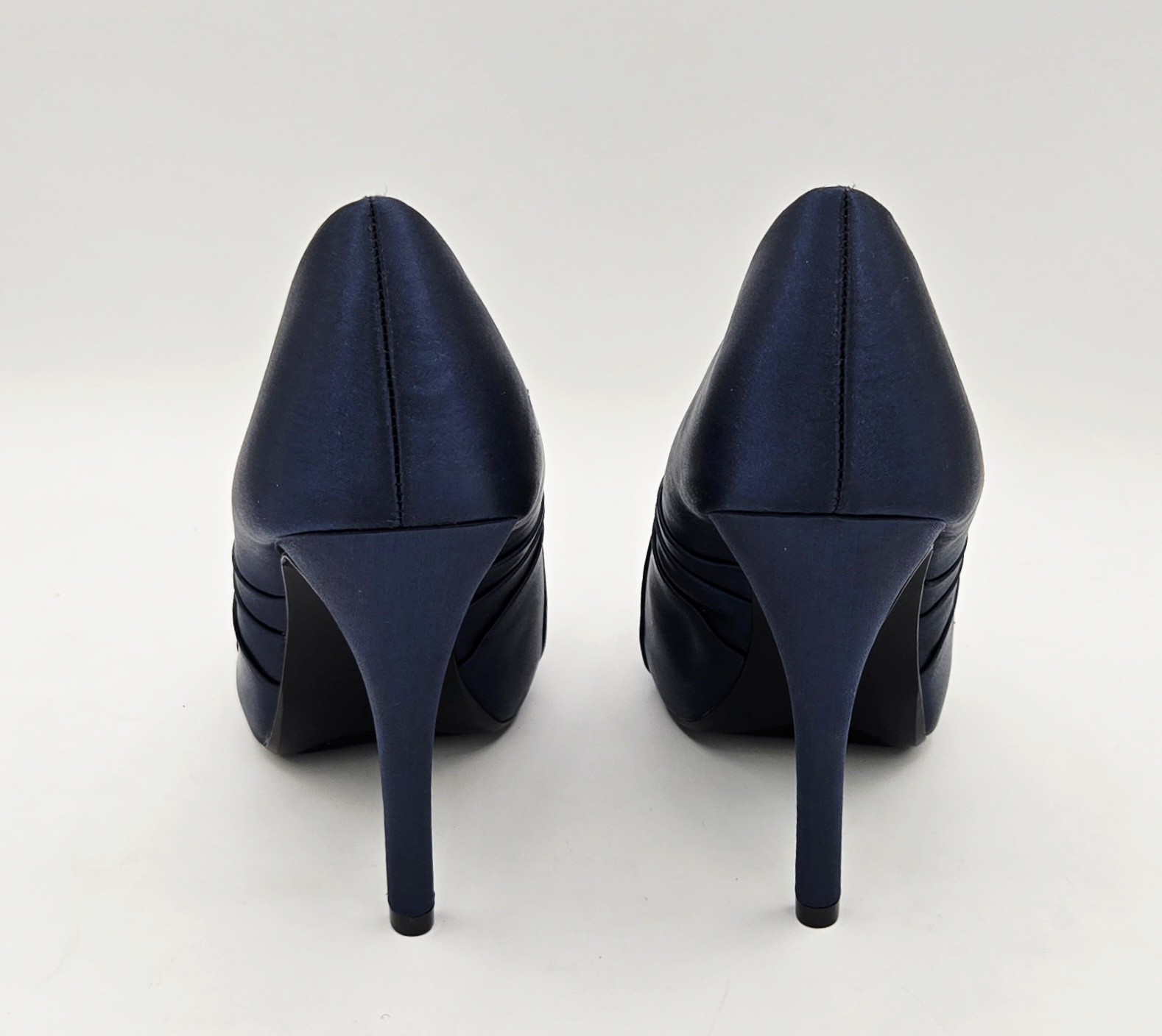 Lulu Townsend Blue Satin Heels Size 8.5