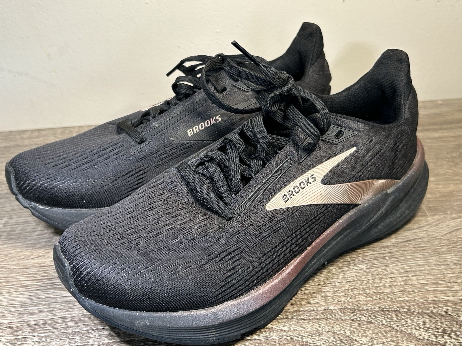 Brooks Revel 8 Women’s Size 7.5 Athletic Shoes Sneakers – EXCELLENT – Fast Ship