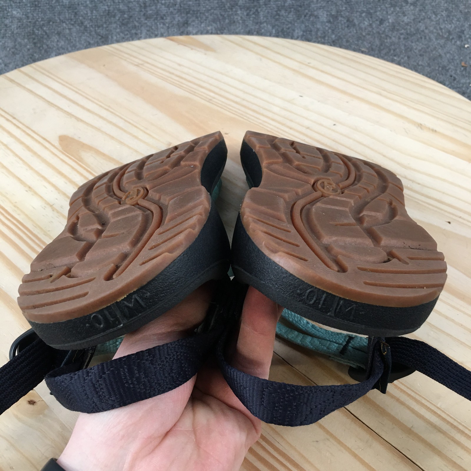 Chaco Z/Cloud X2 Sandals Womens 10 Hiking Strappy Comfort Low Top Multicolor