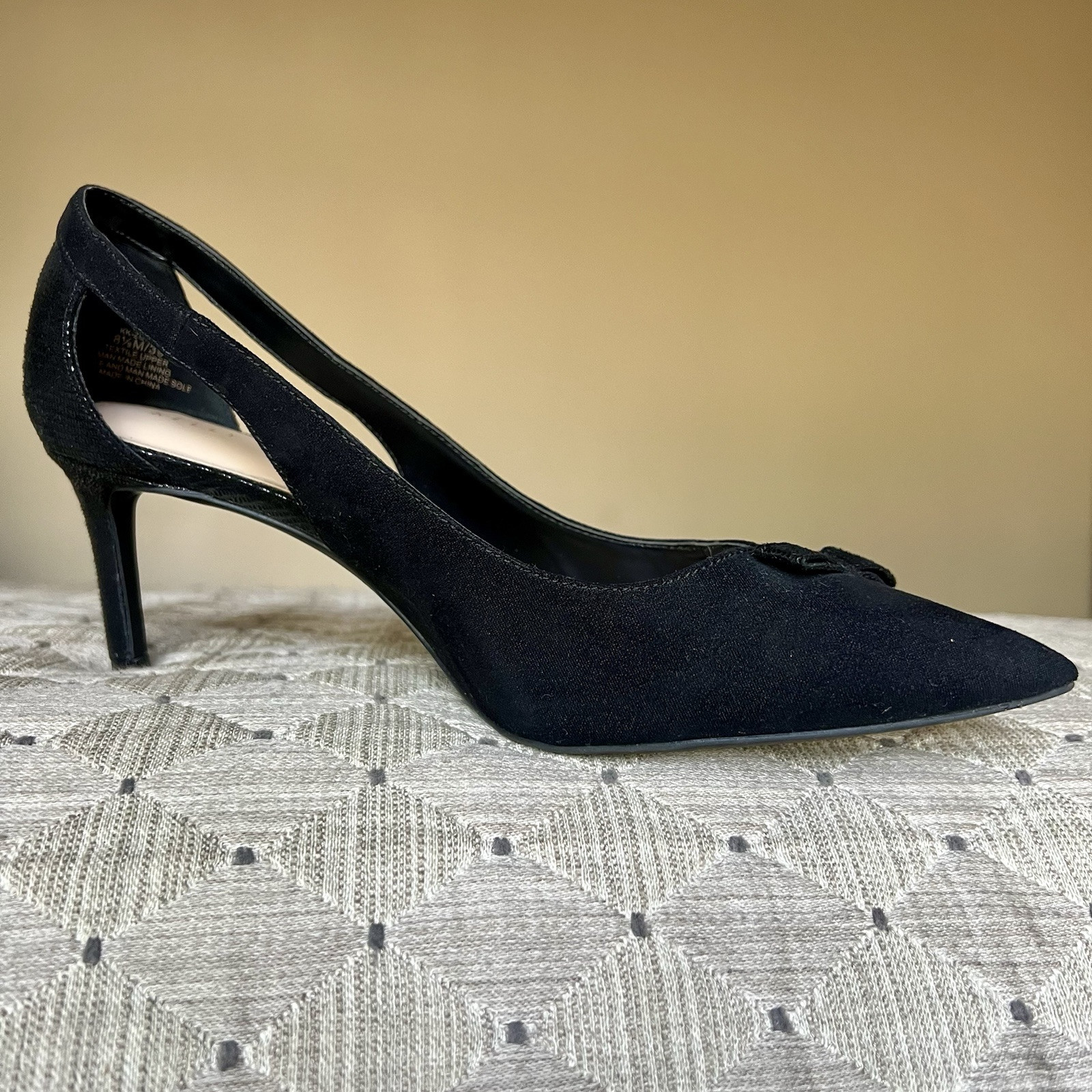 Kelly & Katie Zonya Black Faux Suede Textile Heels Pumps Women US 8.5 EU 39 Bow