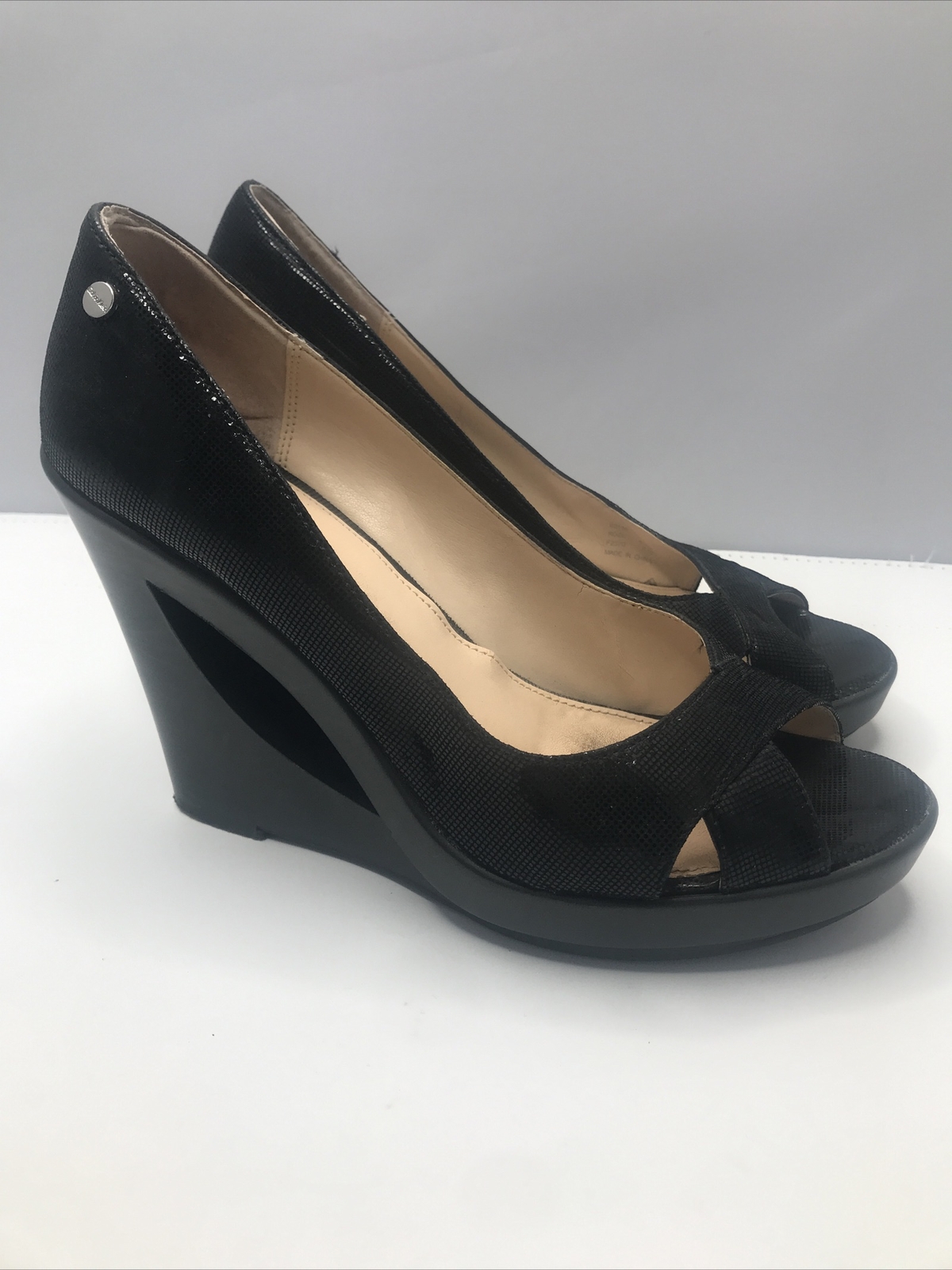 CALVIN KLEIN Women’s Black Roze Mini Square Print Peep Toe Wedge Pumps Size 8.5M