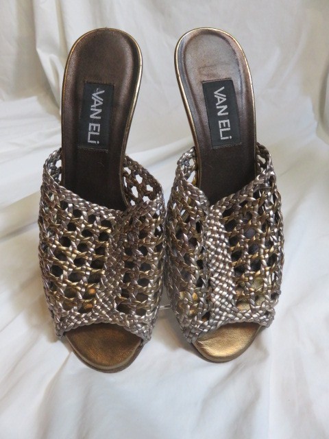 Vaneli Women’s 7.5M Gold/Silver Metallic Sandal with Heel