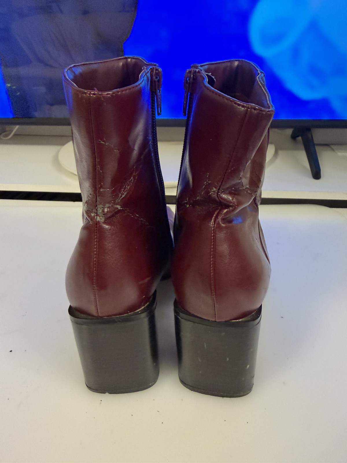 TRANSIT Women’s Burgundy Pointed Toe Ankle Boots Block Heel Side Zip Size 8.5