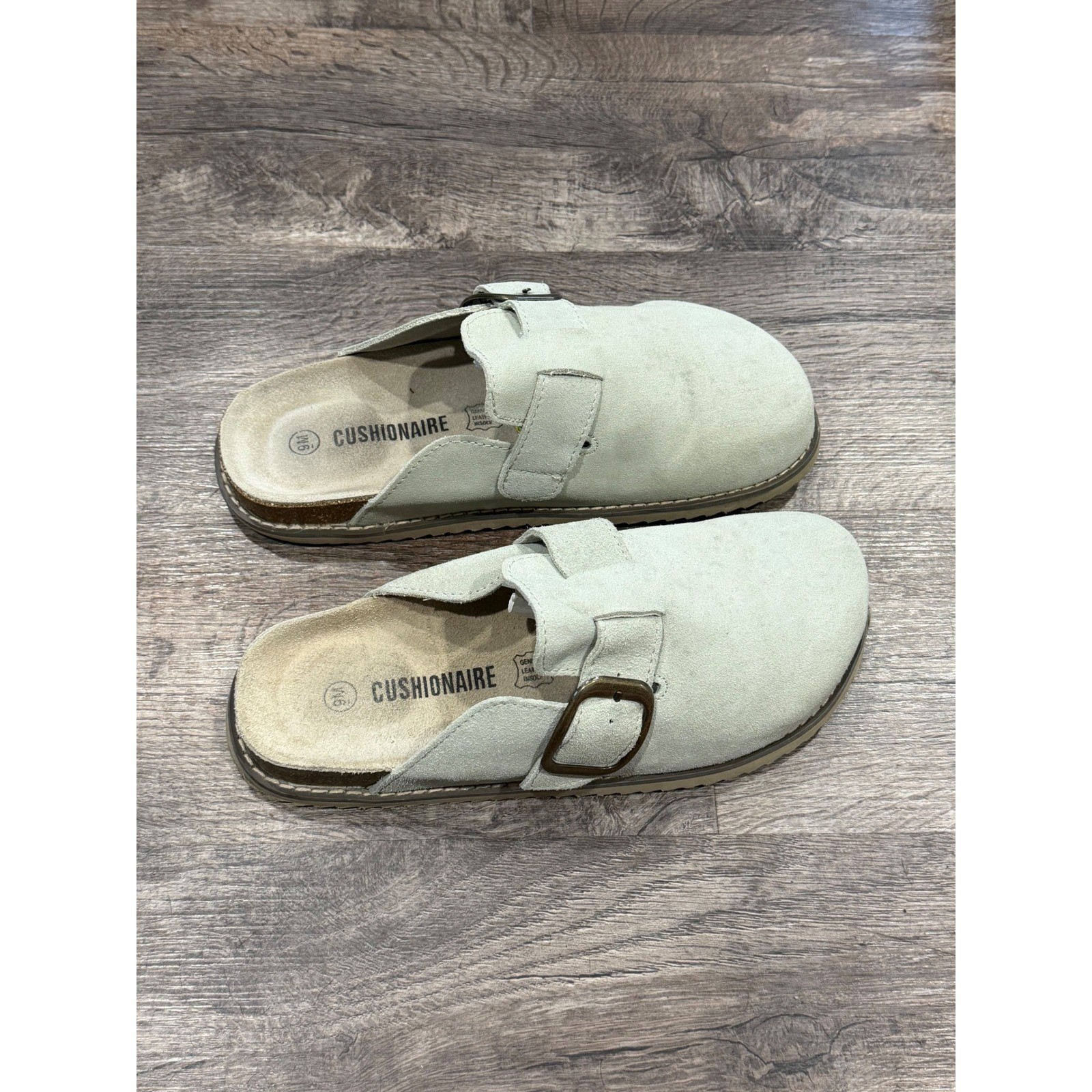 Cushionaire Lane Women 9M Sage Green Suede Cork Footbed Buckle Clogs Mules