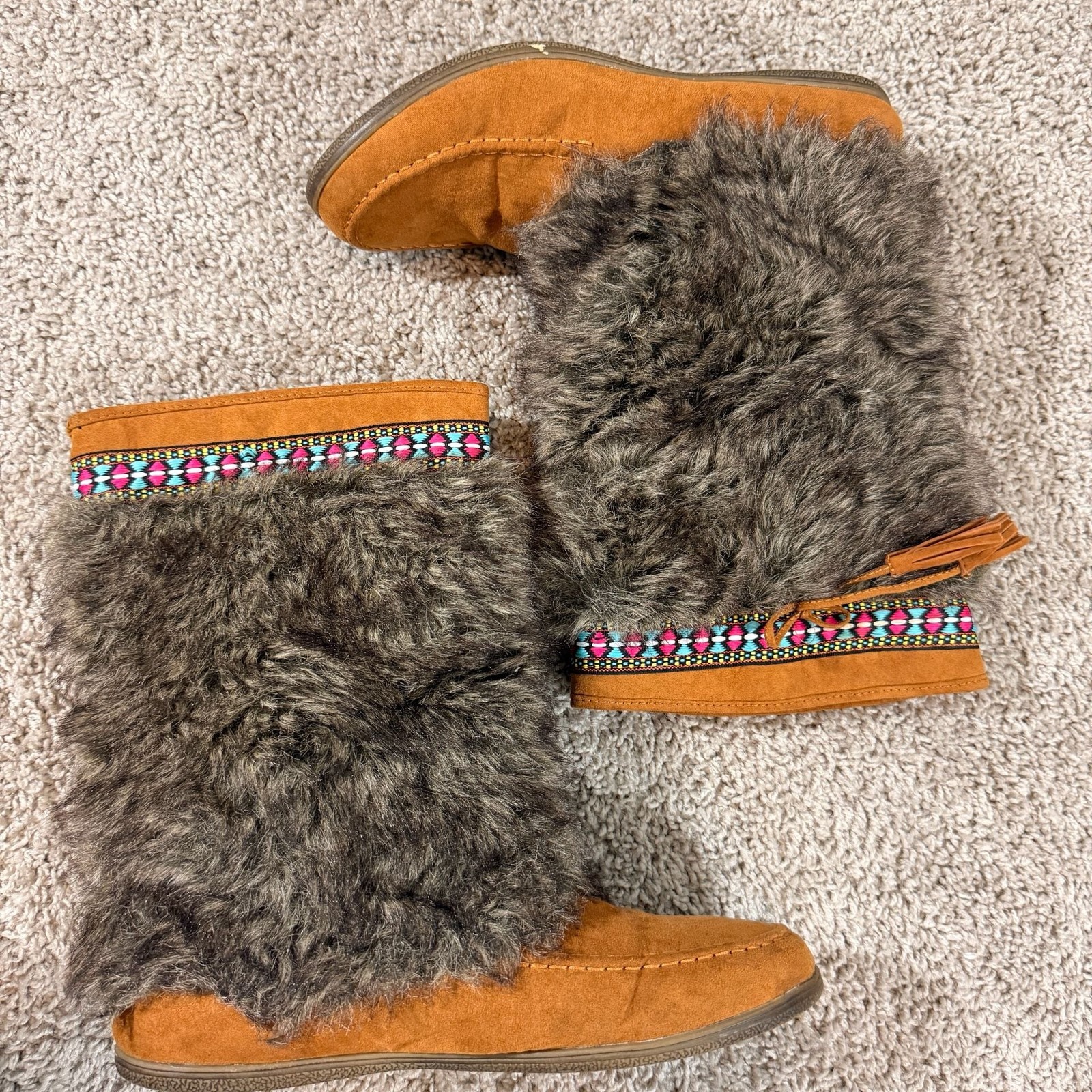 Call It Spring Faux Fur Winter Boots Tribal Tassel Brown Womens 10 EUC