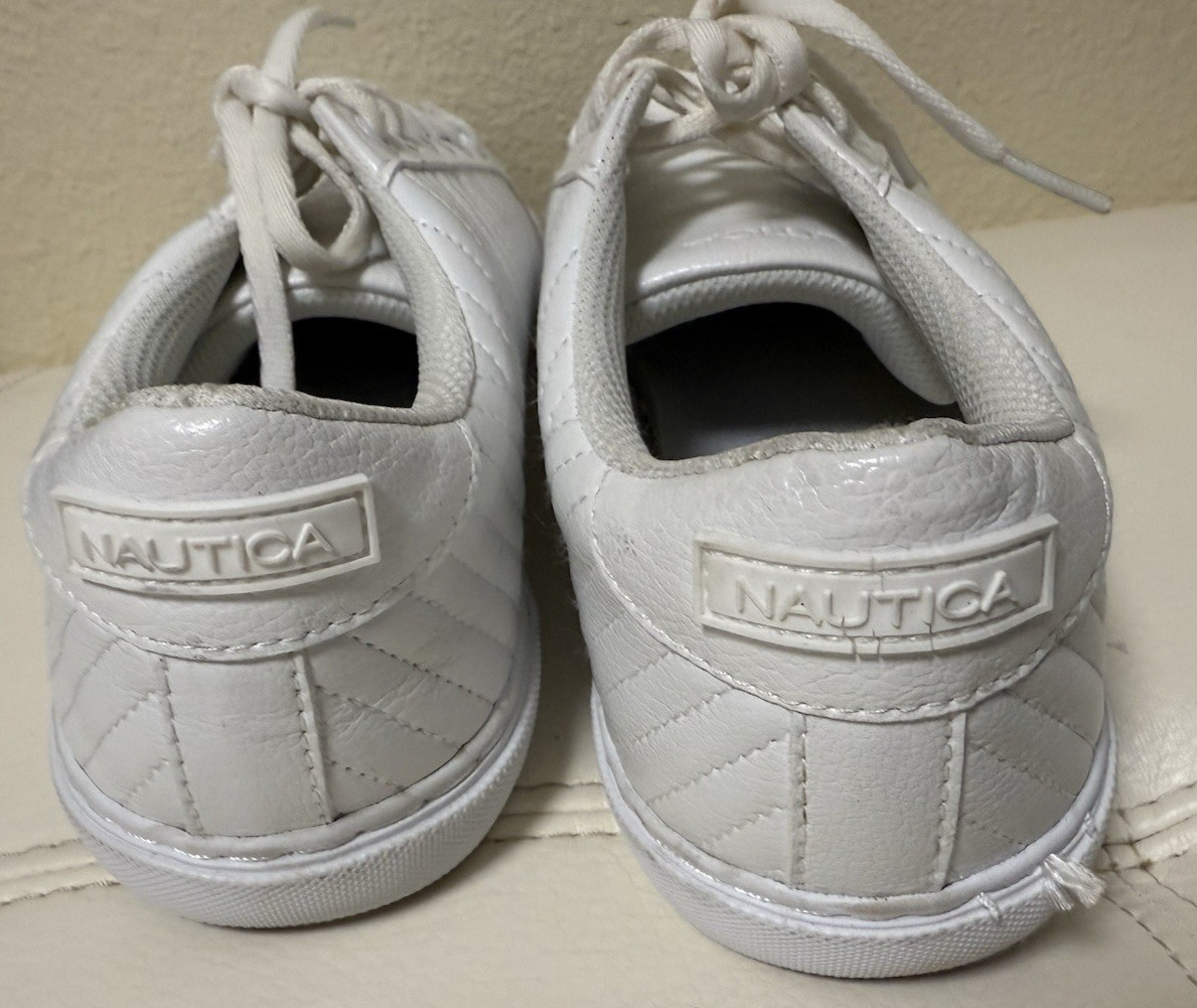 Women’s Nautica Jamila JW2015 White Quilted Lace Up Casual Sneakers Size 10