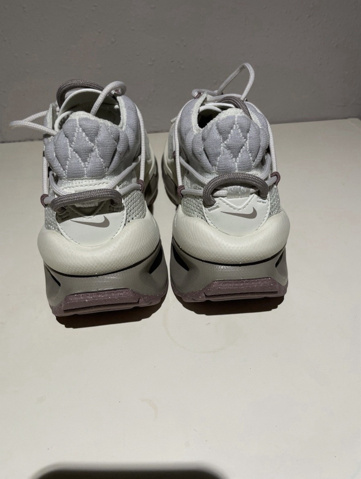 Nike Air Max Flyknit Venture Women’s Sneakers *NEVER WORN*
