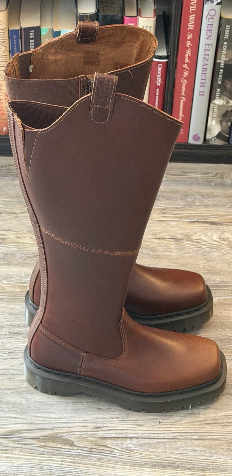 Doc Martens Brand New Women’s 7 Boot Brown AMAAYAH KNEE HIGH LEATHER BOOTS Slim