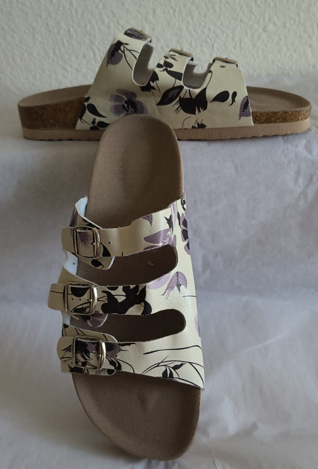 NEW Woman Gold Coast TRIPLE BUCKLE STRAPS SLIDE SANDALS Size 9.5 COMFORT FLORAL