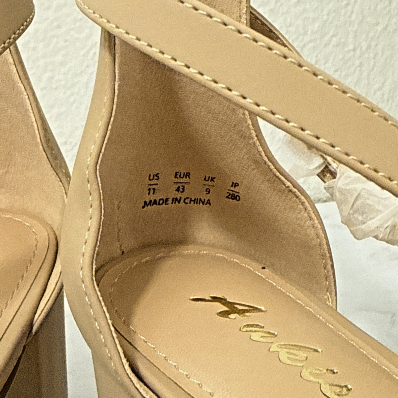 Ankis Size 11 Nude Nubuck Strappy Block Heel Sandals 2.25in Open Toe Buckle
