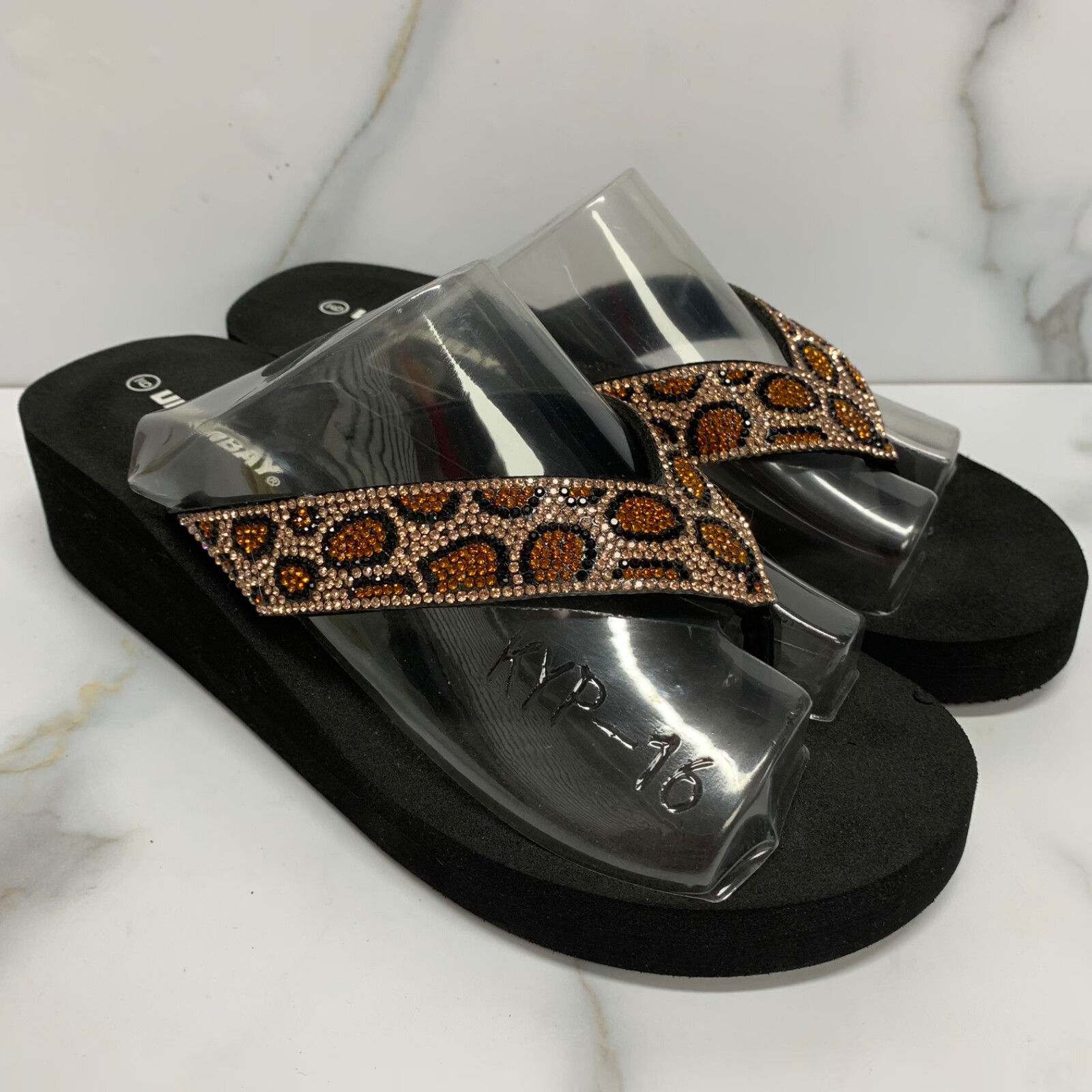 UNIONBAY Women’s Size 9 Leopard Print Black Rhinestone Thong Flip Flop Sandals