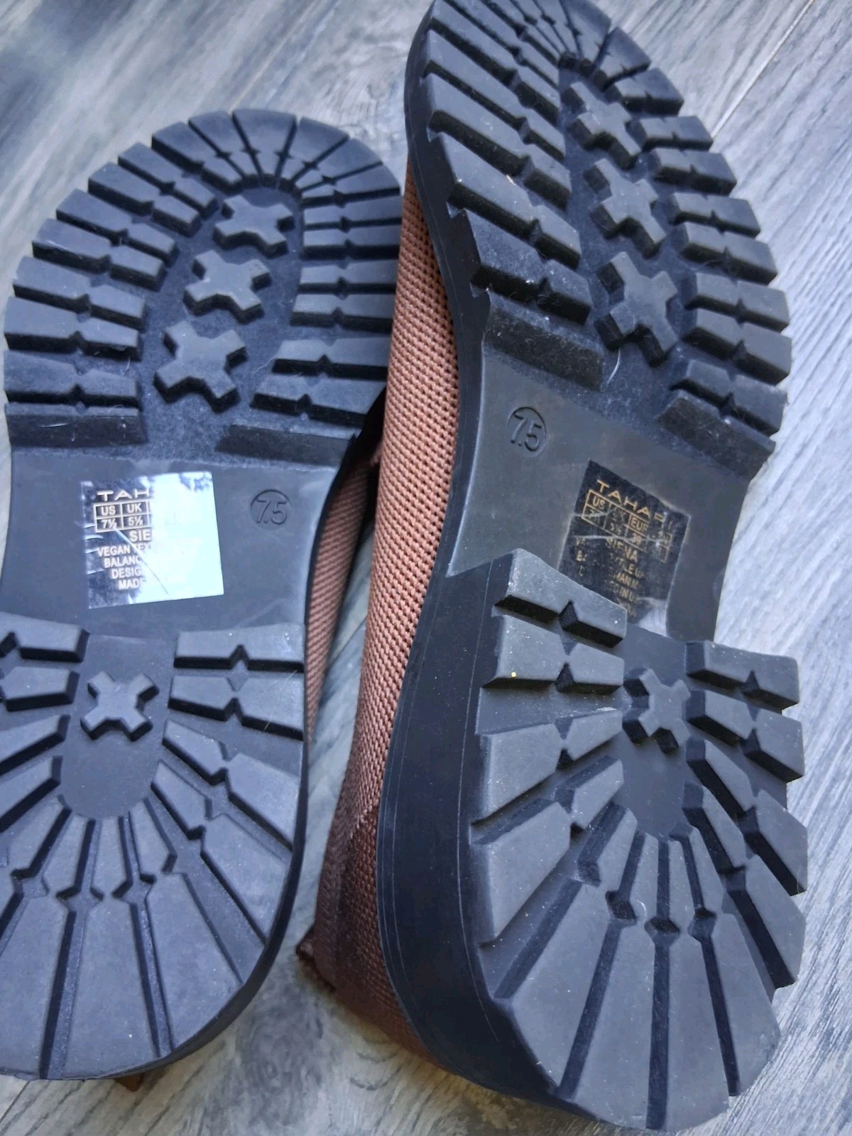 Tahari Vegan Textile Fabric Upper Brown Slip On Loafers Size 7.5-Business/Casual