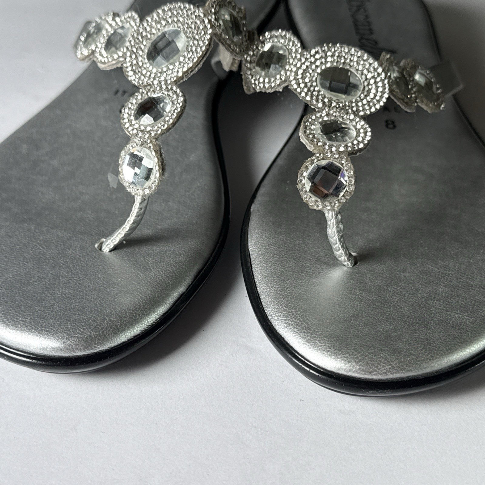 Toscanella Silver & Rhinestones Flip Flop Sandals Women’s Sz 8Mm Made In Italy