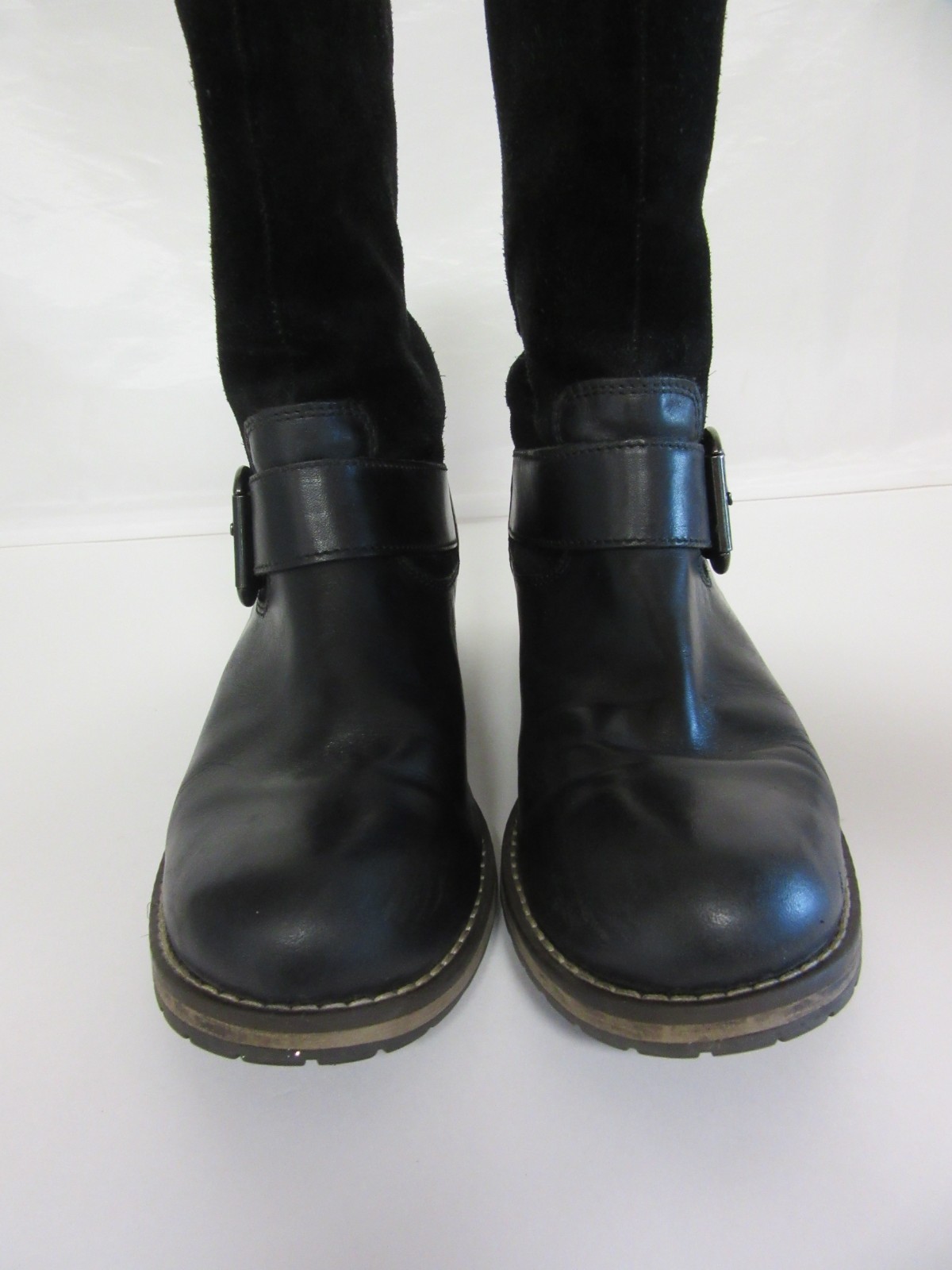 CLARKS Women’s Majorca Isle Black Leather 8M Moto-Style Zip Boots
