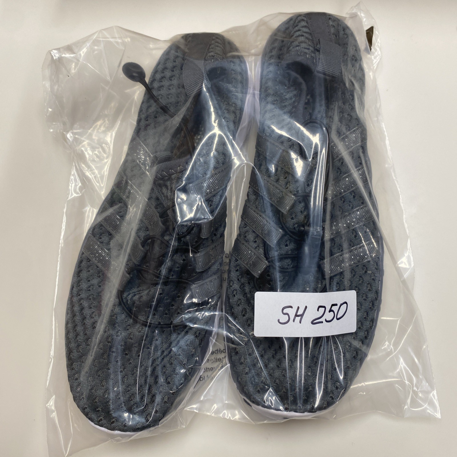 DLGJPA Women’s Lightweight Quick Drying Water Shoes for Beach Water Sports Sz 41
