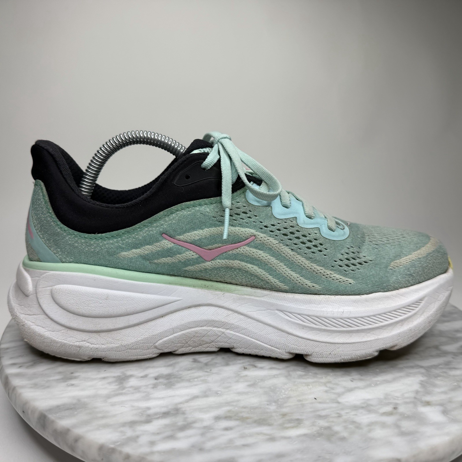Hoka OneOne Bondi 9 Spark/Mint Fluorite Running Shoe’ Women Size 9.5B NO INSOLES