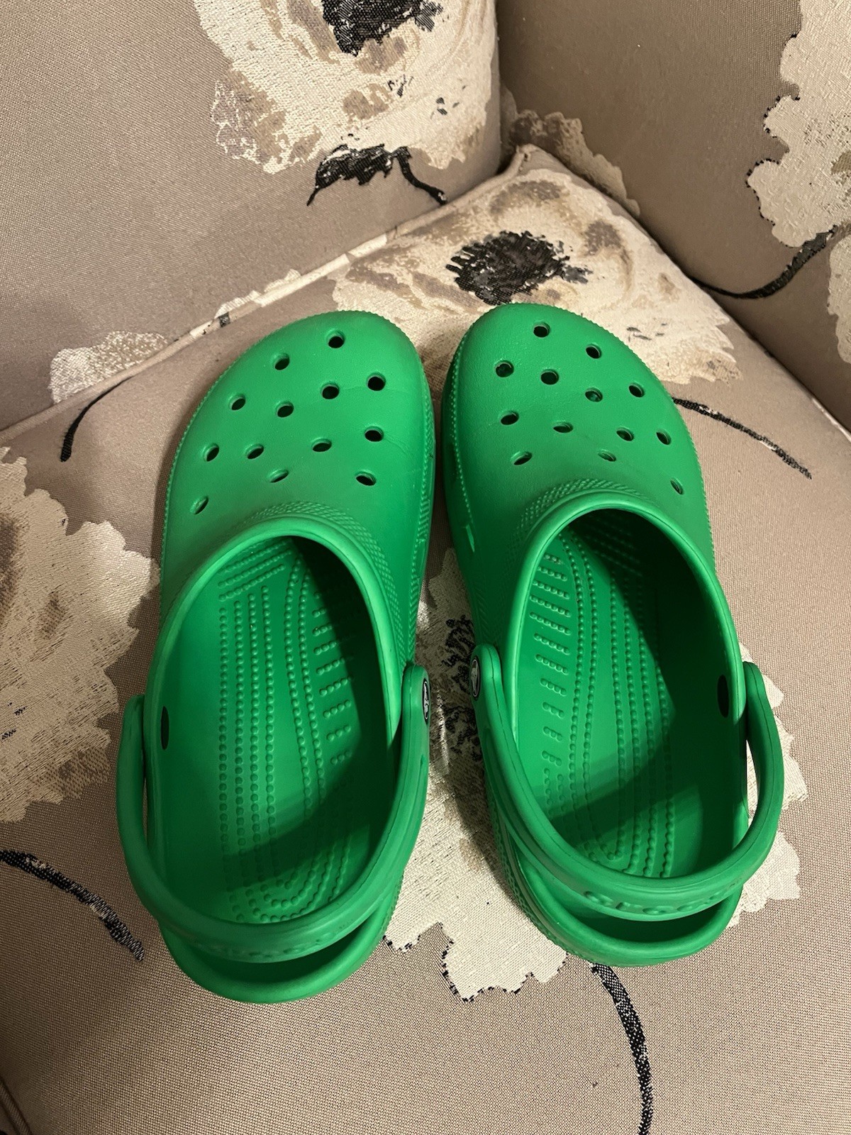 Kelly Green Crocs W Size 10, M 8 Used Worn Handful Of Times