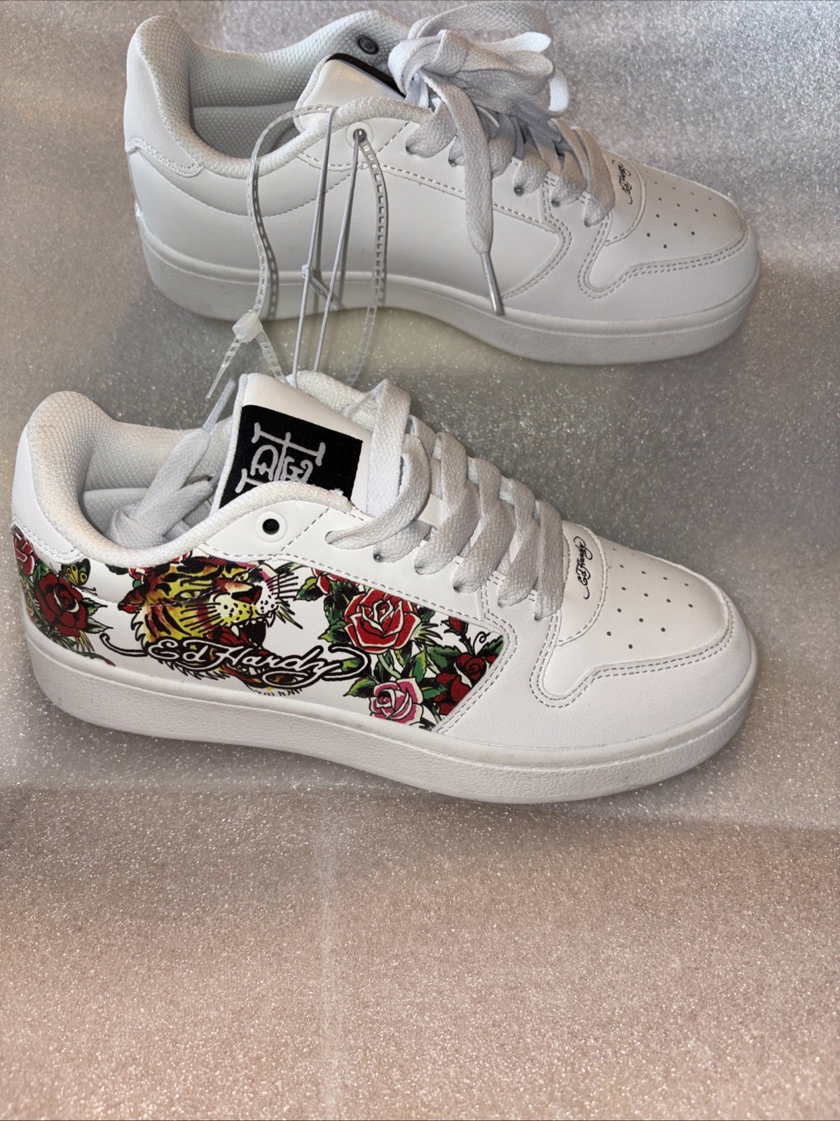 NWT Ed Hardy Women’s White Platform Sneakers With Art Graphics On The Sides SZ.7