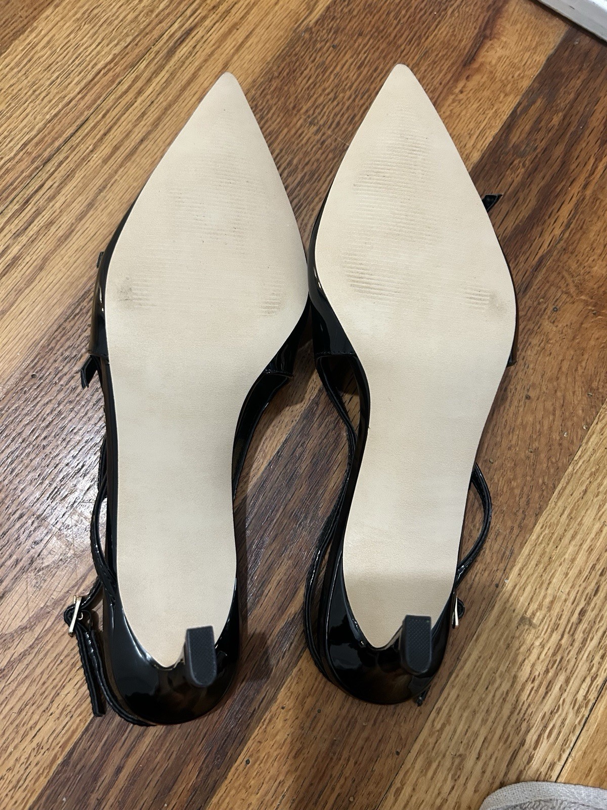 Steve Madden Black Patent Leather Pointed Toe Kitten heel Size 8.5 NEW
