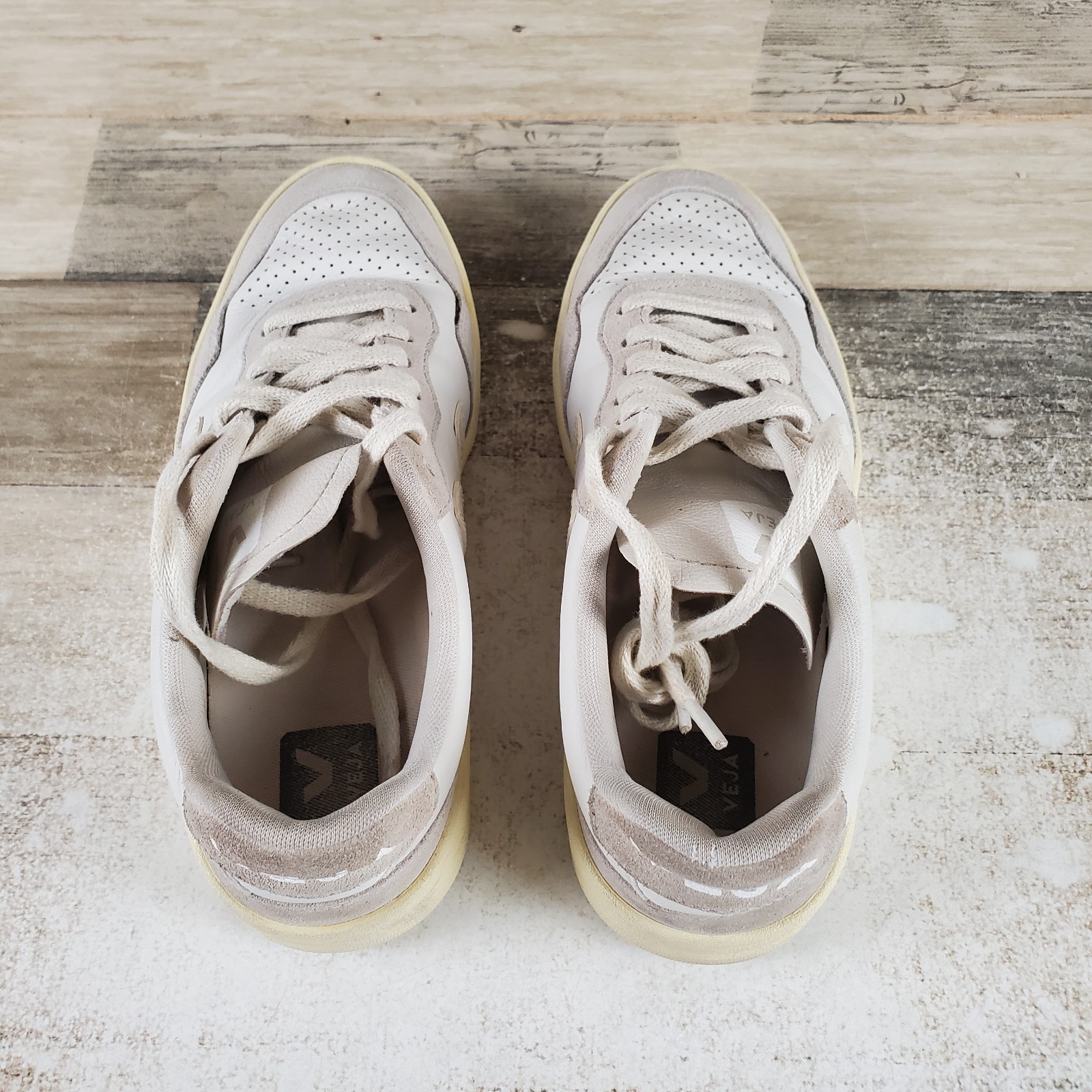Veja V-90 O.T. Leather Womens Shoes Sz 7 Low Top Lace Sneakers