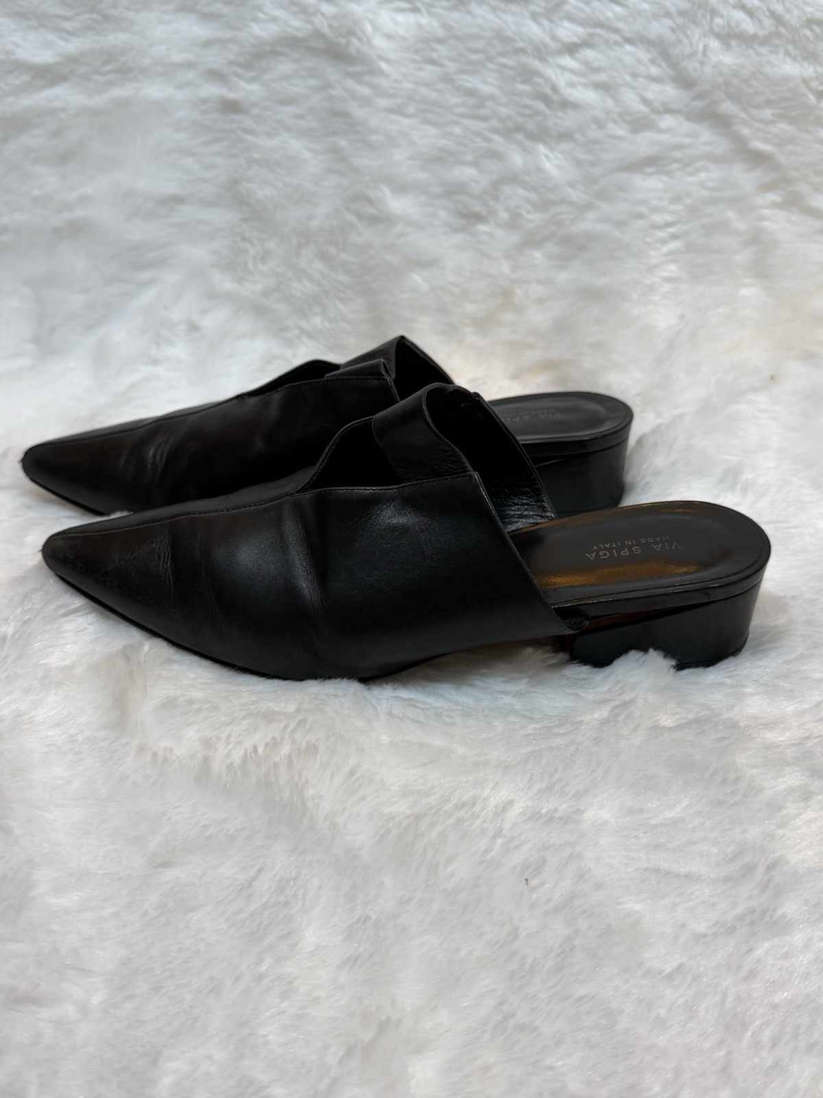 Via Spiga Women’s Leather Mule Black Size 7.5 Made In Italy 1.5 Heel. Pre-Owned