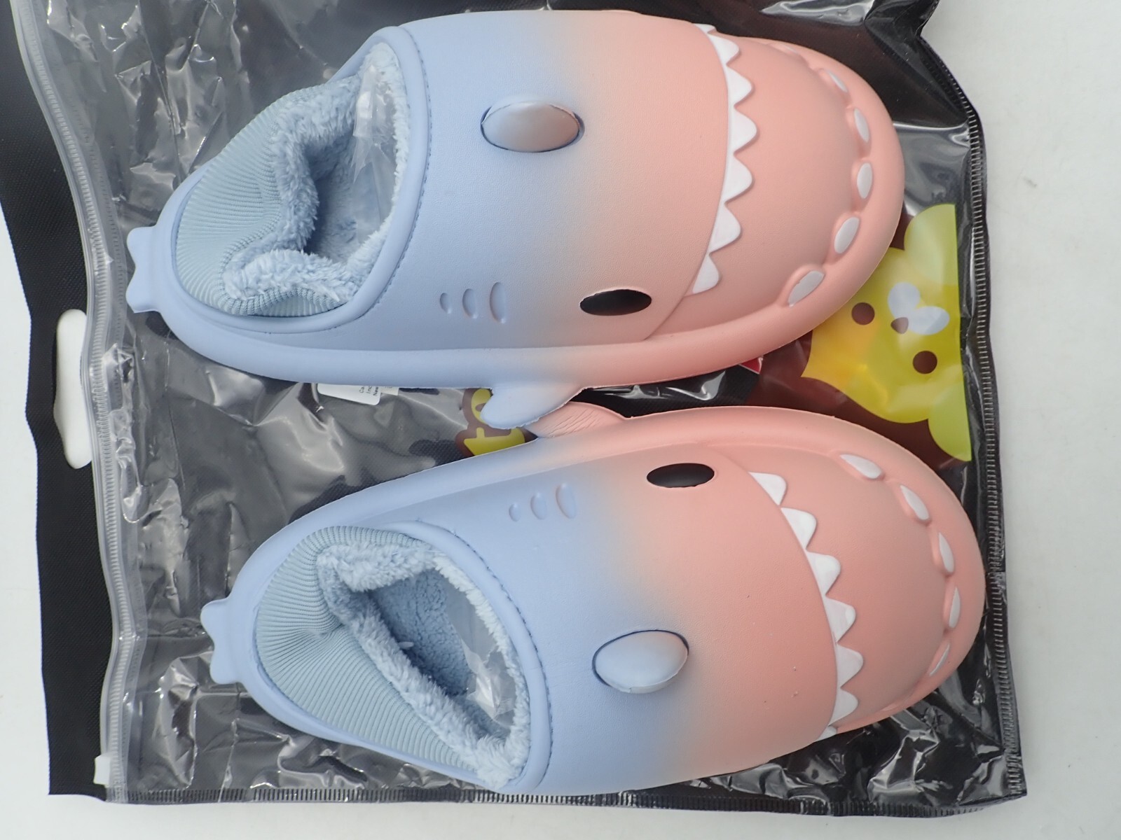 Caramella Bubble Cute Cartoon Shark Slippers Women size 10-11