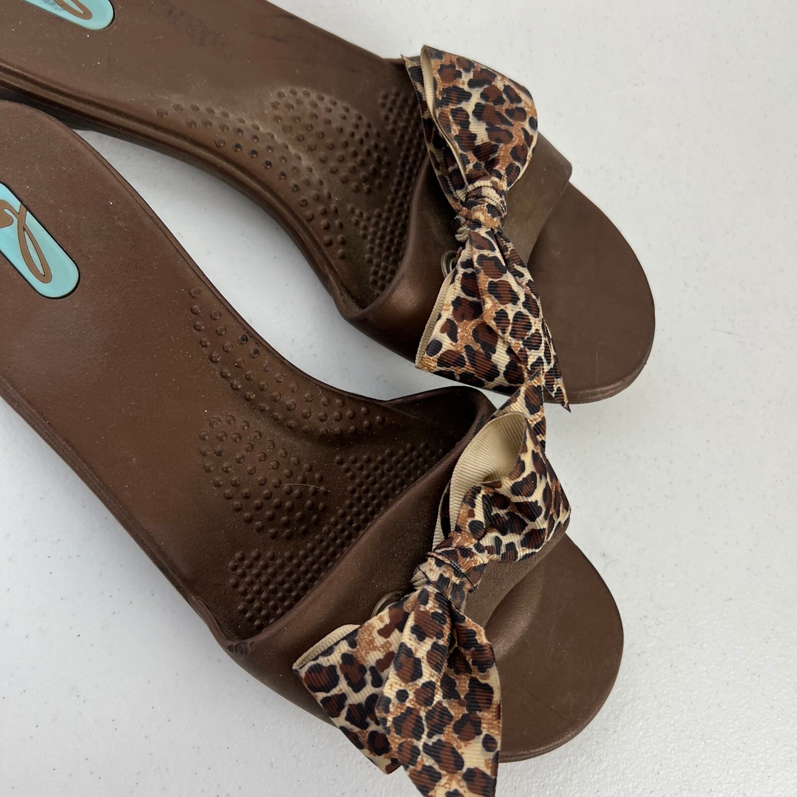 Oka Bee Slide Sandals Womens M/L Brown Slip On Leopard Bow Flat Heel Slip On