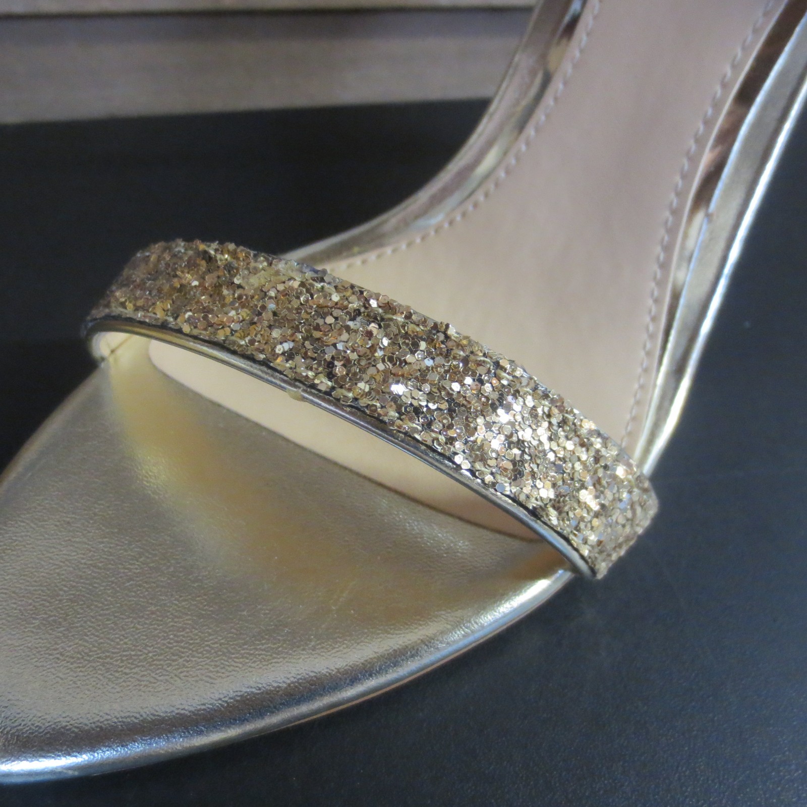 JEWEL BADGLEY MISCHKA WOMEN’S HIGH HEEL GOLD GLITTER SHOES – US 7
