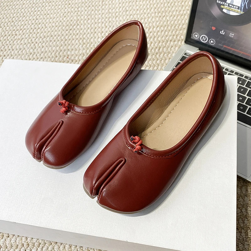 Korean Style Horse-Shoe Split-Toe Women’s Shallow Mouth Single Shoes New Slip-On