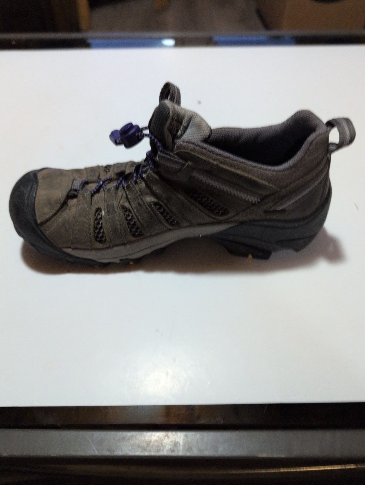 Keen Voyager Vented Hiking Shoes Women’s Brown Leather Trail – US 8.5