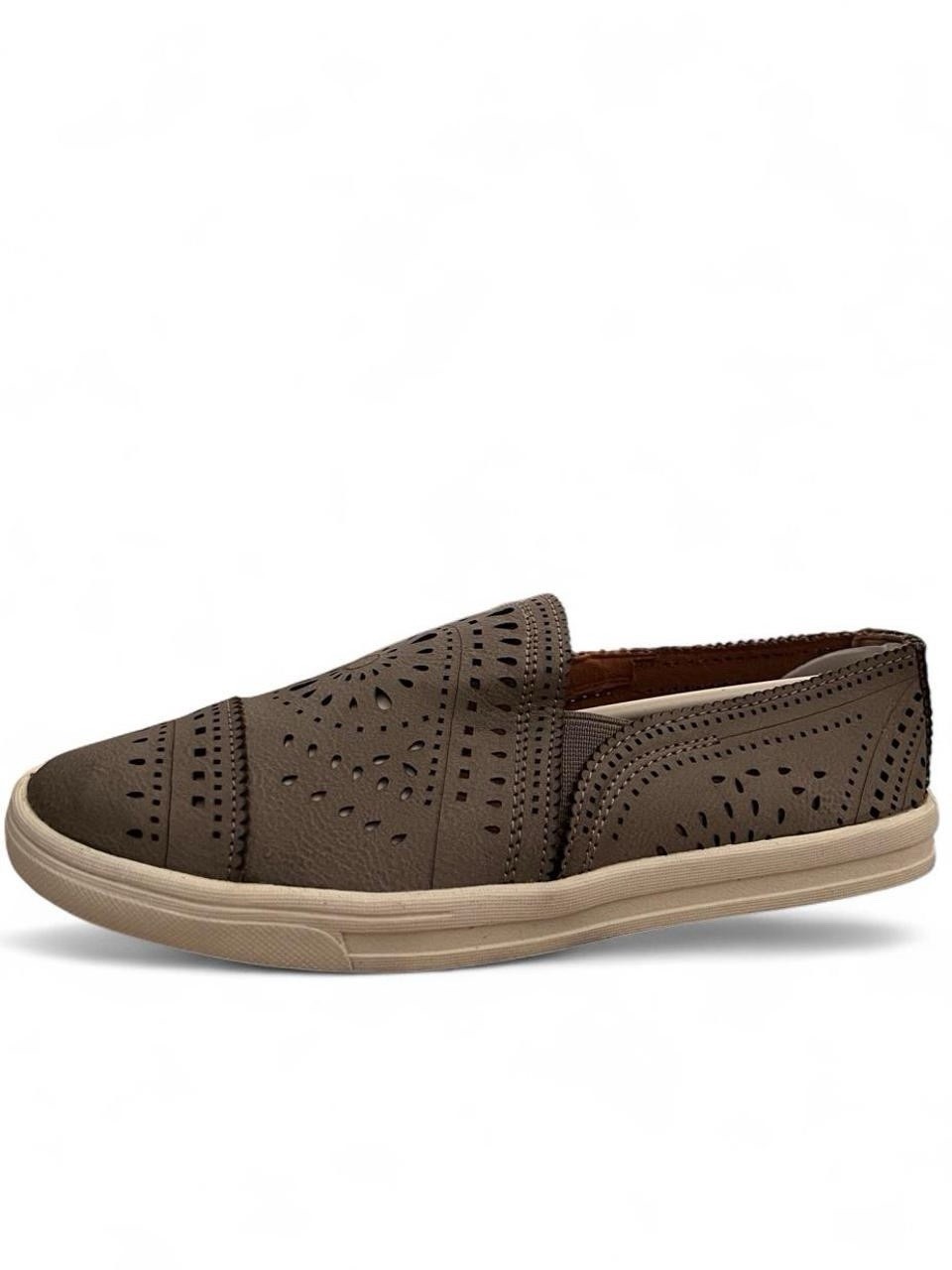 Women’s Gray Faux Leather Slip-On Flats Cut-Out Round Toe Solid US 5