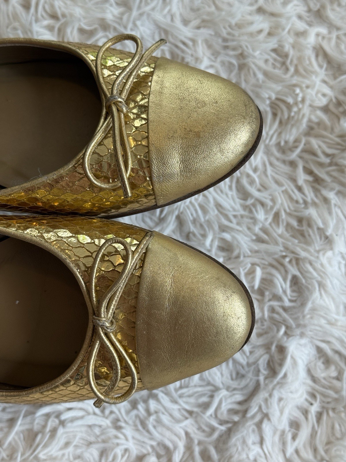 Stuart Weitzman Gold Snakeskin Ballet Flats Cap Toe Bow Leather Size 10 M