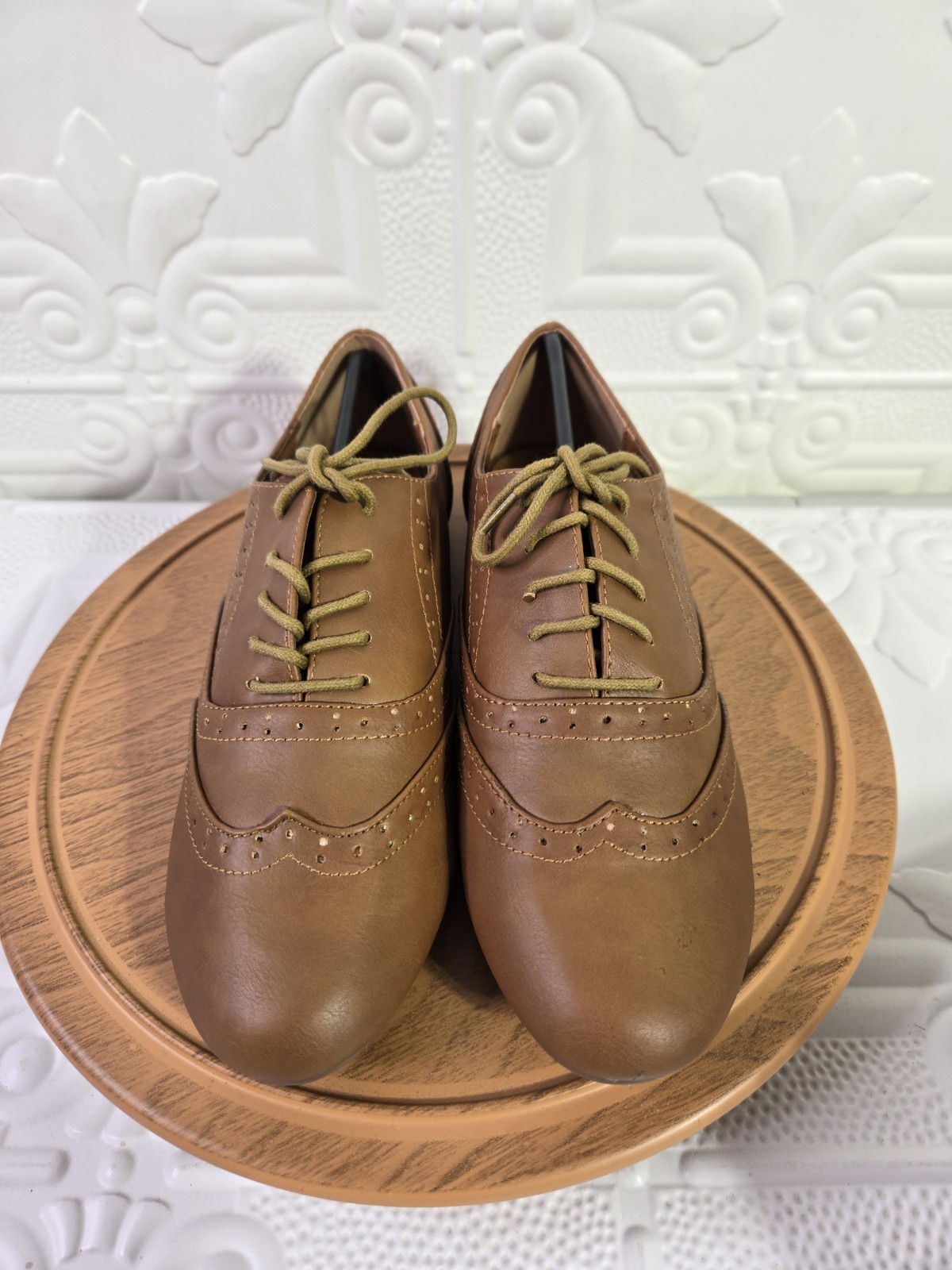 Ollio Women’s Classic Lace Up Flat Heel Oxford Shoes (Brown)-Multiple US Sizes