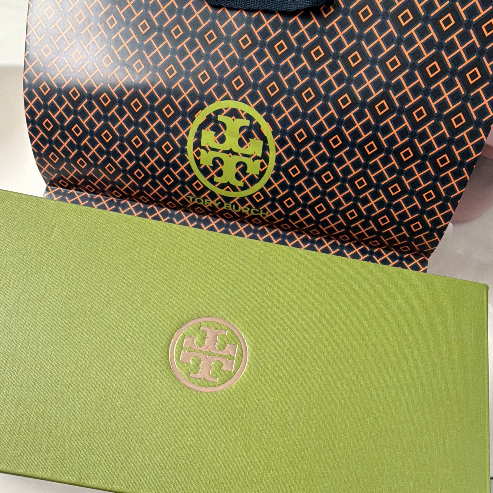 Tory Burch Leather Flip Flop Sandals Logo Crystal Accent Blue US 8 MPN 155075