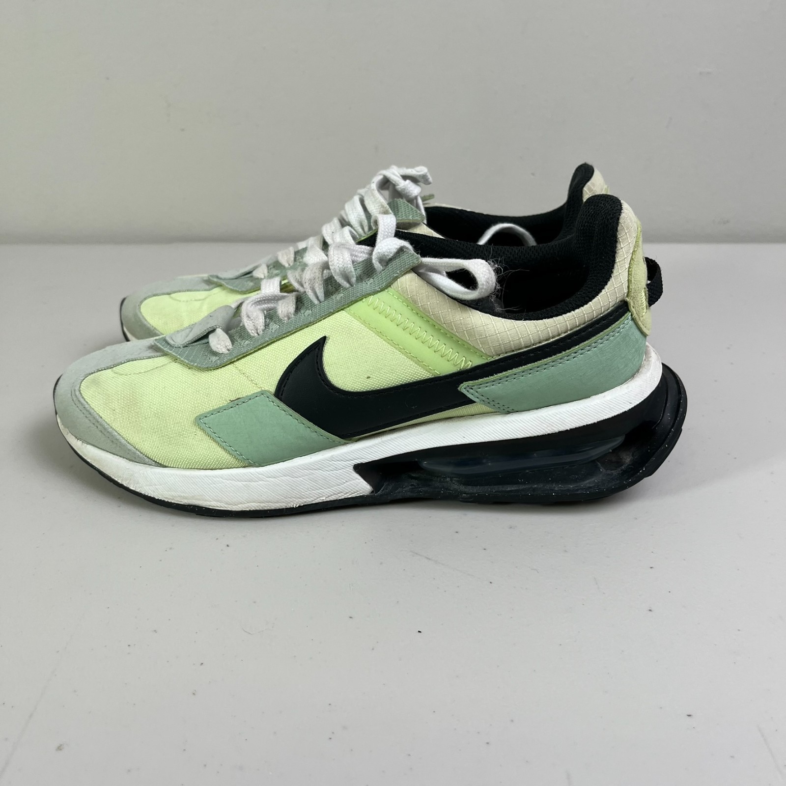 Women Nike Air Max Pre-Day Liquid Lime DZ4874-300 SIZE 8.5