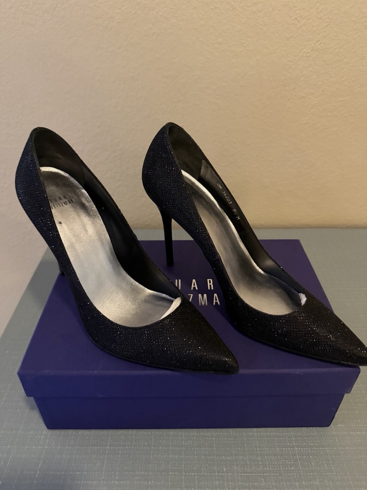 NEW Stuart Weitzman
