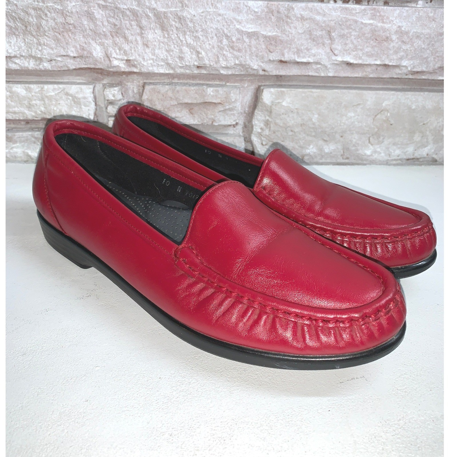 SAS Tripad Comfort Red Leather Loafers Womens 10 N Narrow Made in USA Slip On