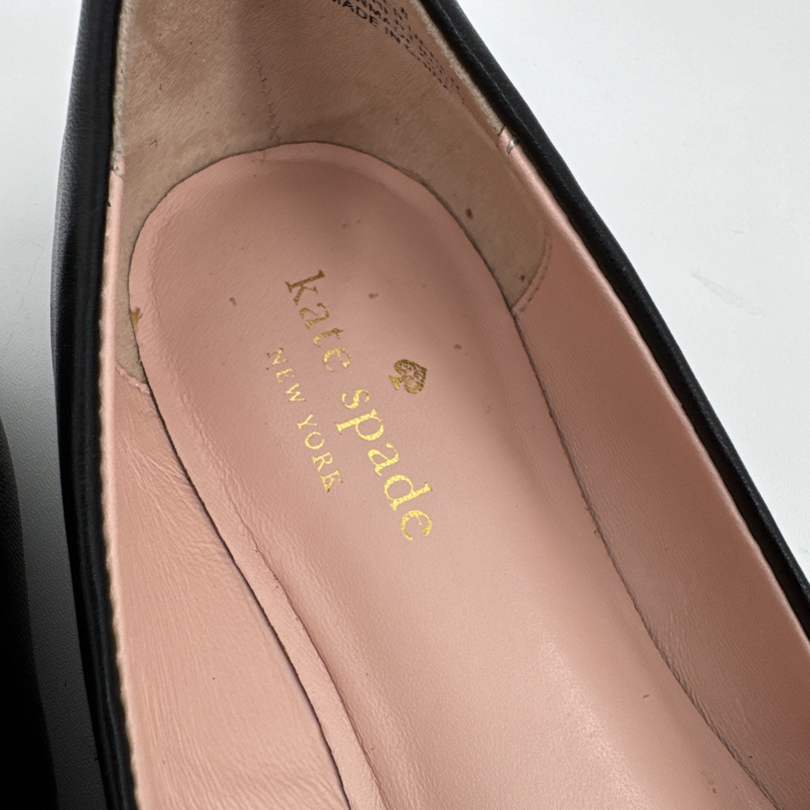 Kate Spade New York Phoebe Black Leather Gold Logo Ballet Flats 8 City Preppy